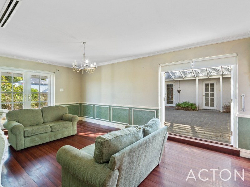 102 Dampier Avenue, Mullaloo WA 6027