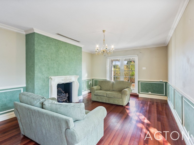 102 Dampier Avenue, Mullaloo WA 6027