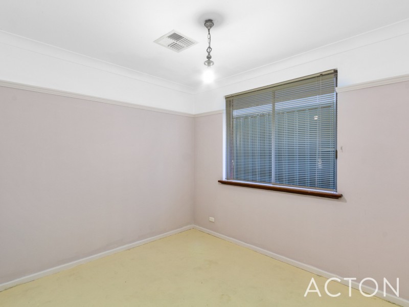 102 Dampier Avenue, Mullaloo WA 6027