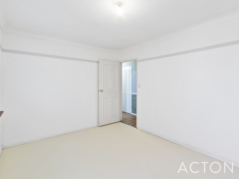 102 Dampier Avenue, Mullaloo WA 6027