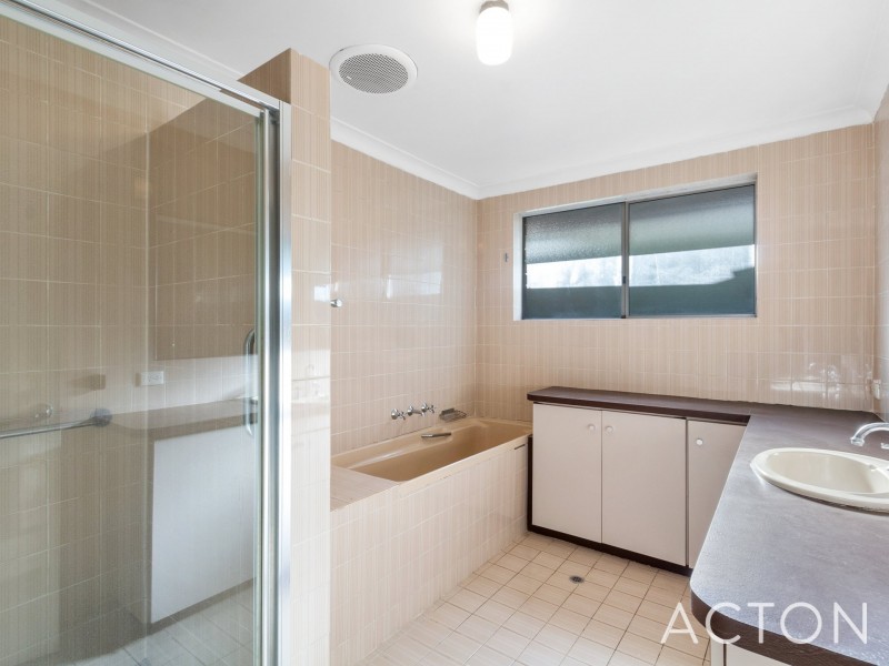 102 Dampier Avenue, Mullaloo WA 6027