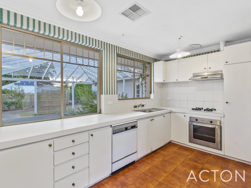 102 Dampier Avenue, Mullaloo WA 6027