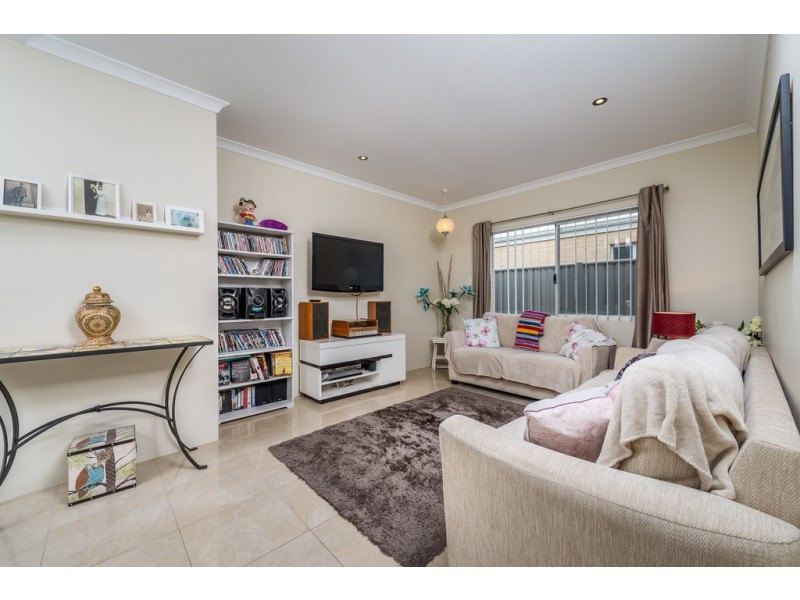 12 Citrine Street, Eglinton WA 6034