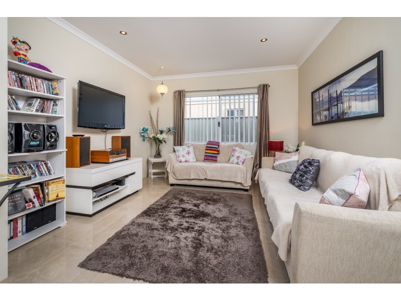 12 Citrine Street, Eglinton WA 6034