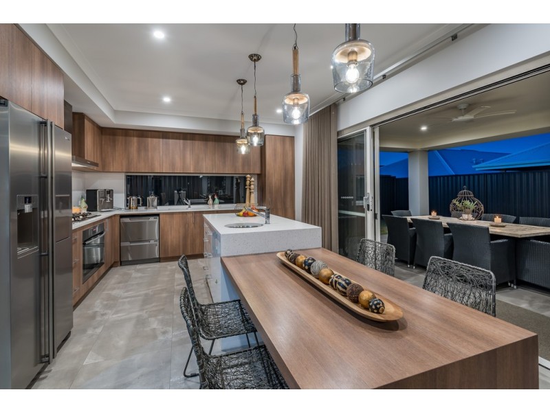 17 Daybreak Street, Eglinton WA 6034