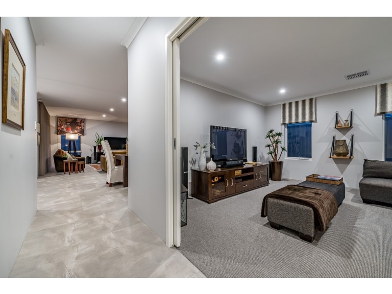 17 Daybreak Street, Eglinton WA 6034