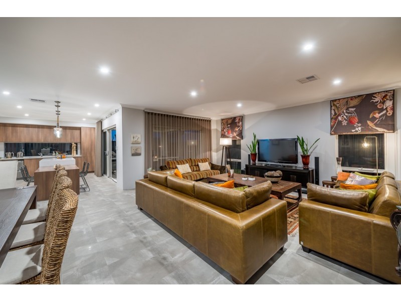 17 Daybreak Street, Eglinton WA 6034