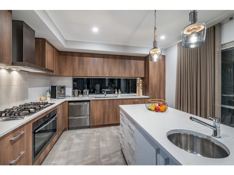 17 Daybreak Street, Eglinton WA 6034