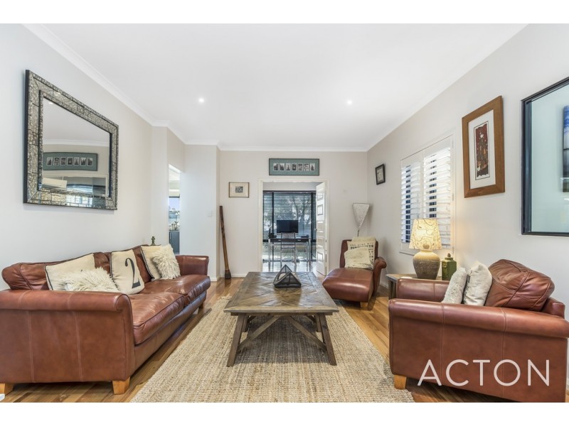 14 Galway Court, Mindarie WA 6030