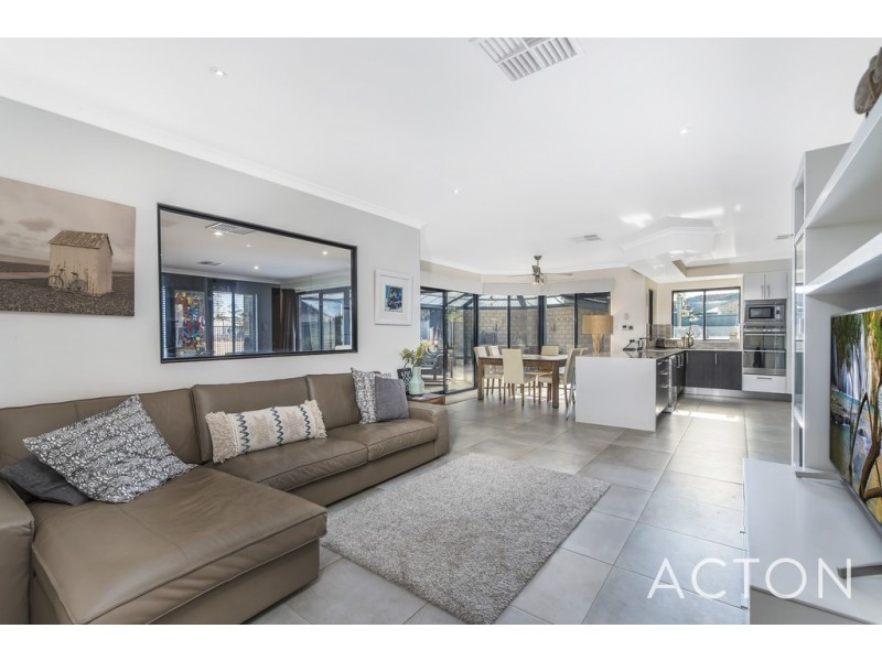 14 Galway Court, Mindarie WA 6030