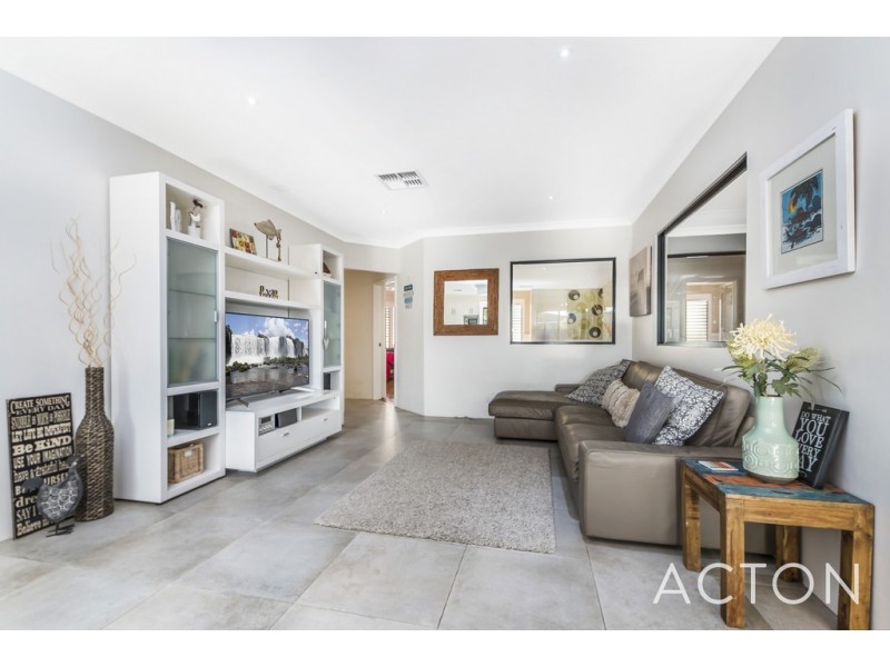 14 Galway Court, Mindarie WA 6030
