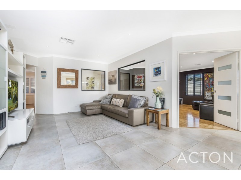 14 Galway Court, Mindarie WA 6030