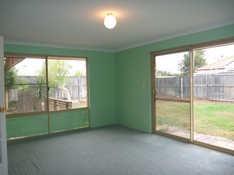 17 Trigger Plant Avenue, Ellenbrook WA 6069