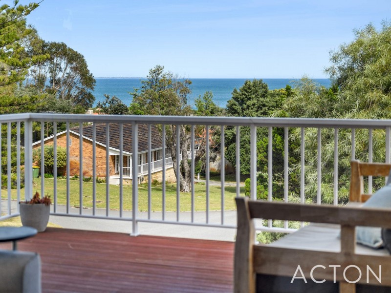2 Carinya Place, City Beach WA 6015