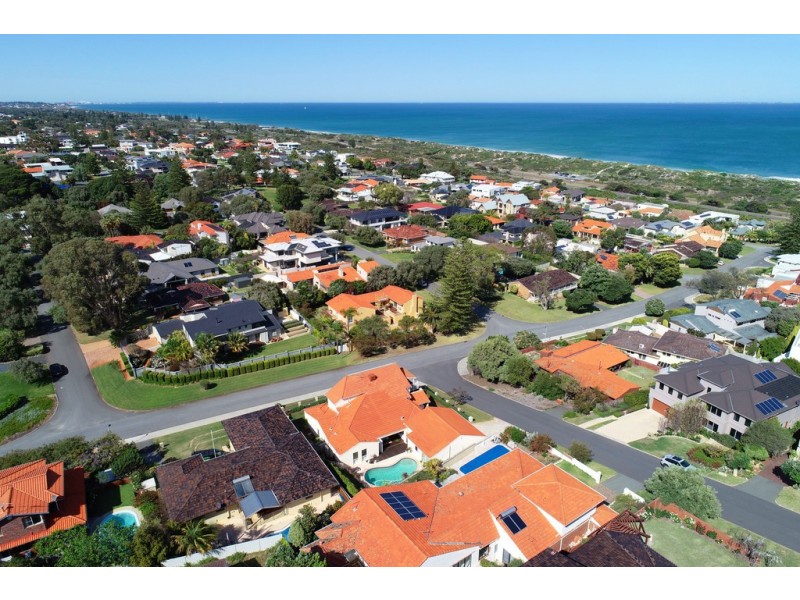 2 Carinya Place, City Beach WA 6015
