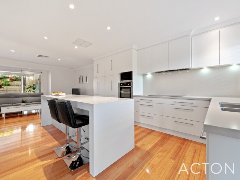 2 Carinya Place, City Beach WA 6015