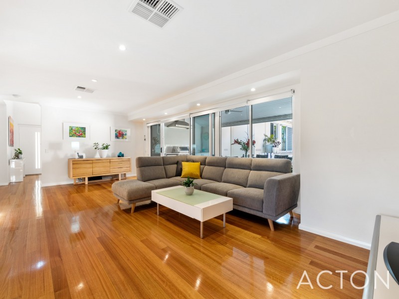 2 Carinya Place, City Beach WA 6015