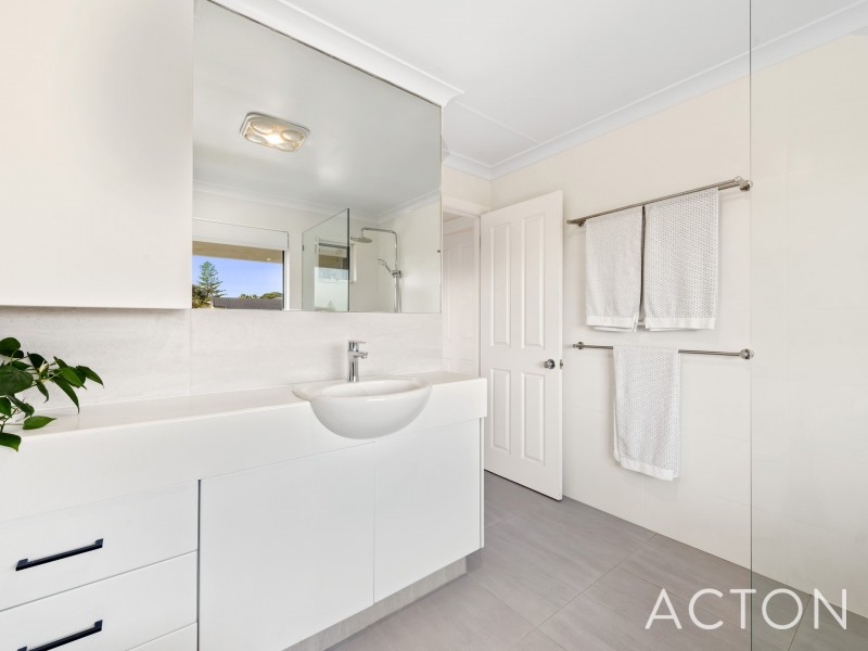 2 Carinya Place, City Beach WA 6015