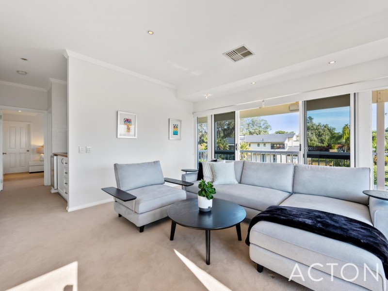 2 Carinya Place, City Beach WA 6015