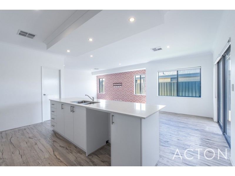 48 Lancewood Street, Banksia Grove WA 6031
