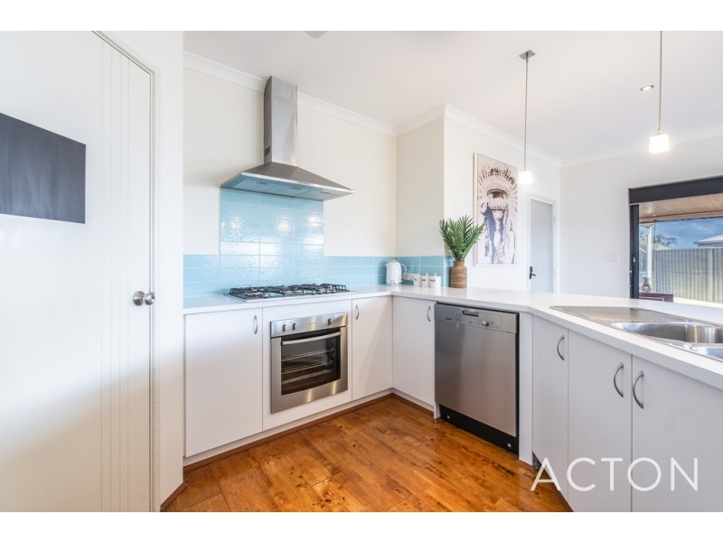 15 Newbury Way, Alkimos WA 6038