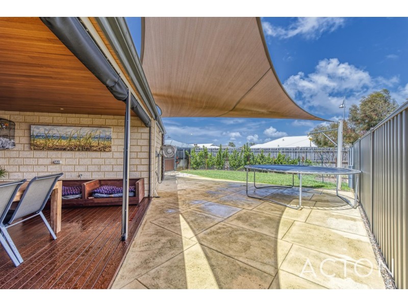 15 Newbury Way, Alkimos WA 6038