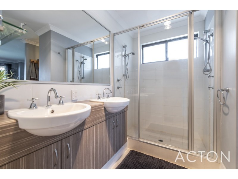 15 Newbury Way, Alkimos WA 6038