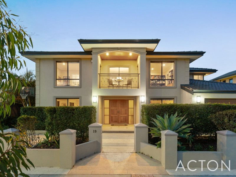 19 Willow Bank Entrance, Gwelup WA 6018