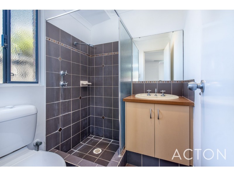 8 Tetbury Road, Butler WA 6036