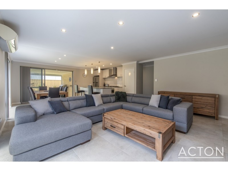 27 Windermere Chase, Butler WA 6036