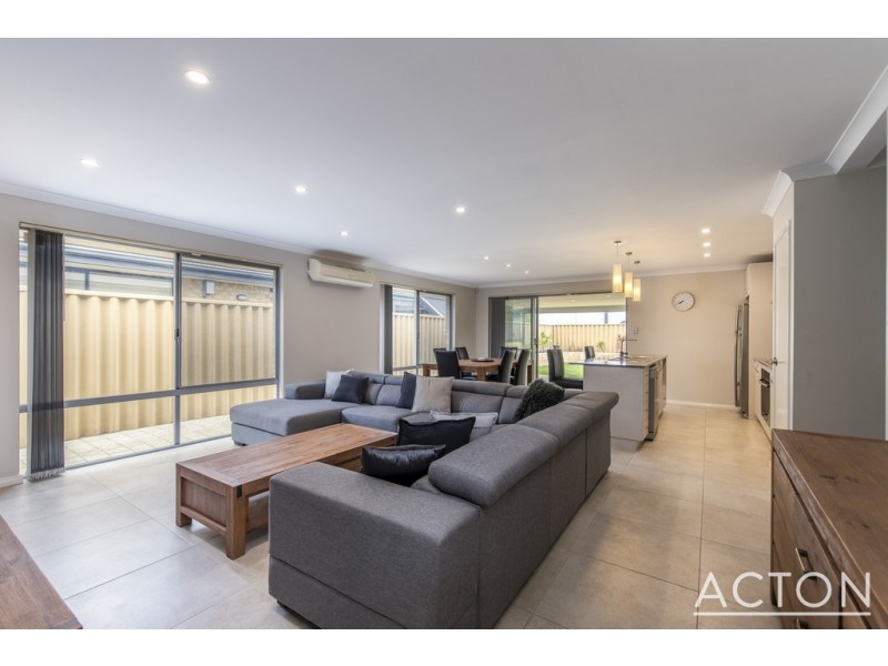 27 Windermere Chase, Butler WA 6036