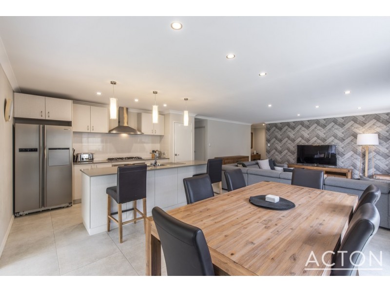 27 Windermere Chase, Butler WA 6036