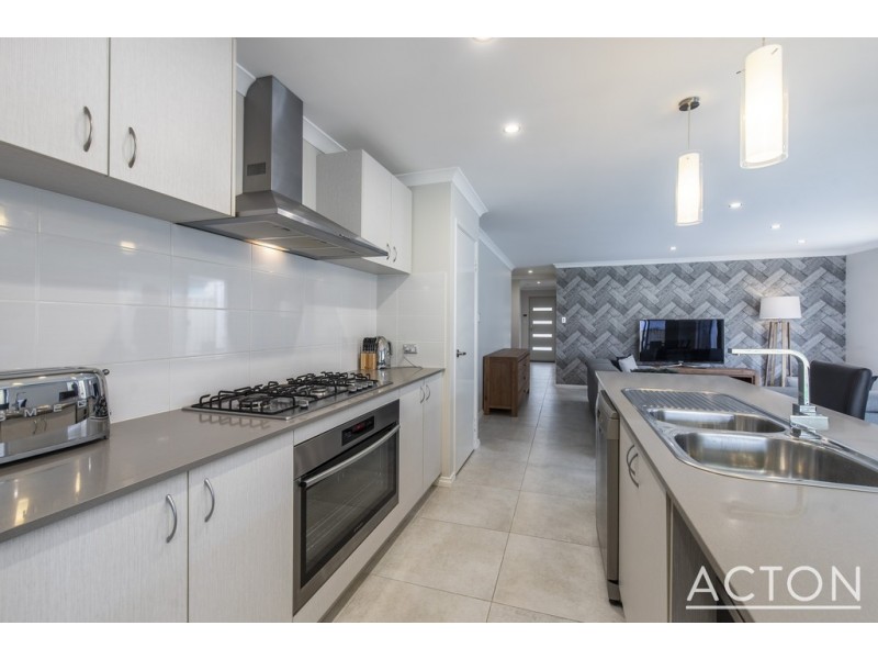 27 Windermere Chase, Butler WA 6036