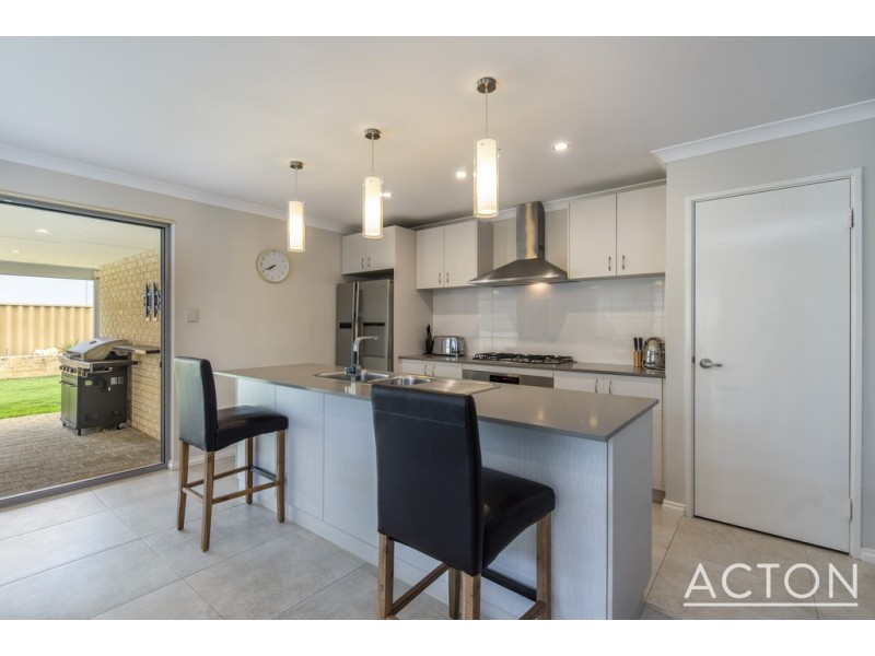 27 Windermere Chase, Butler WA 6036