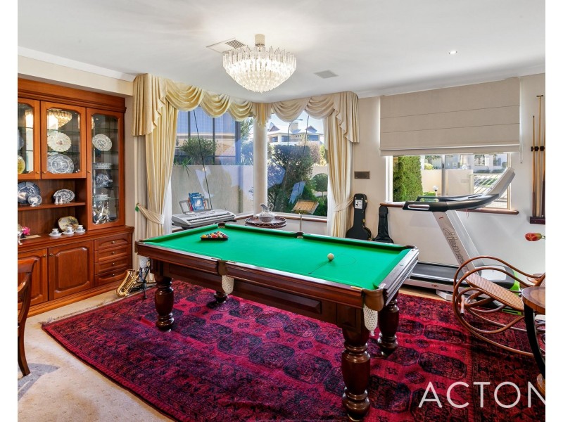 33 Windarra Drive, City Beach WA 6015