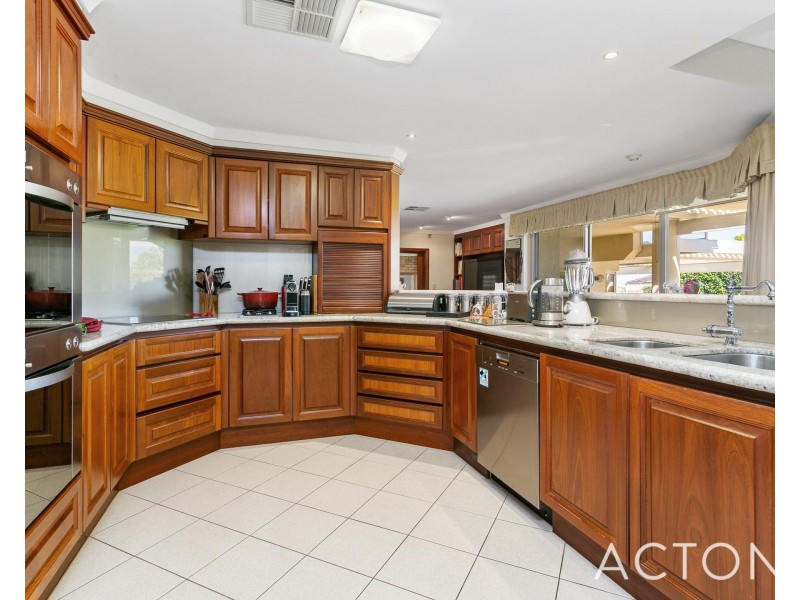 33 Windarra Drive, City Beach WA 6015