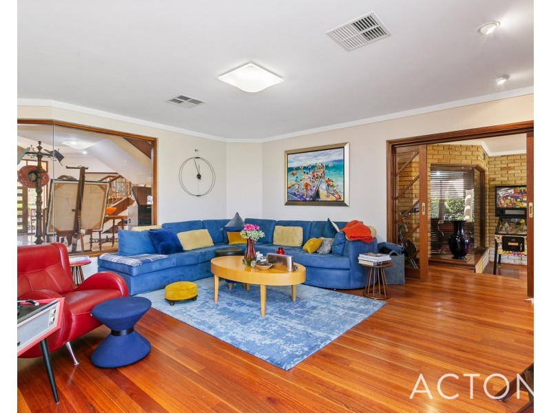 33 Windarra Drive, City Beach WA 6015