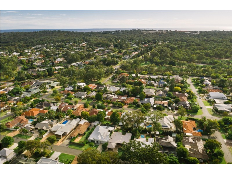 10 Kincardine Crescent, Floreat WA 6014