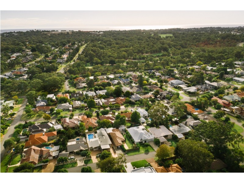 10 Kincardine Crescent, Floreat WA 6014