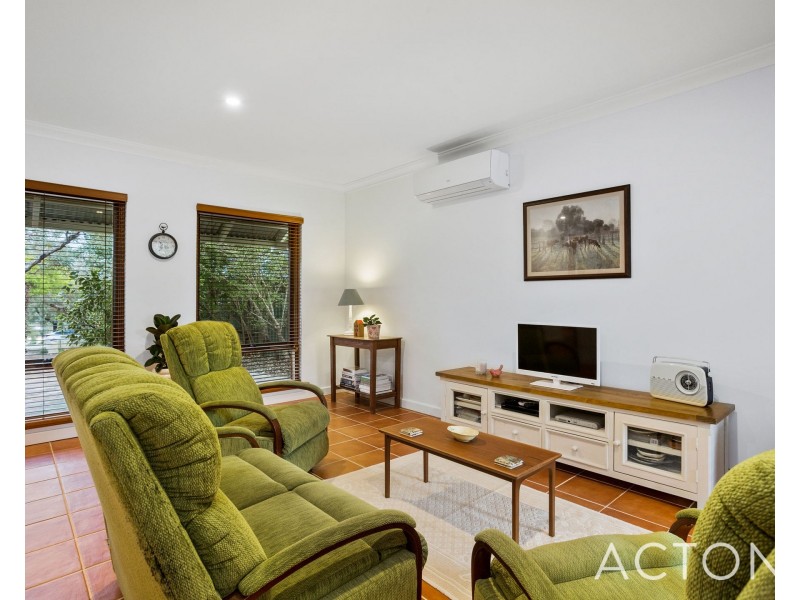 18A Wongan Ave, White Gum Valley WA 6162