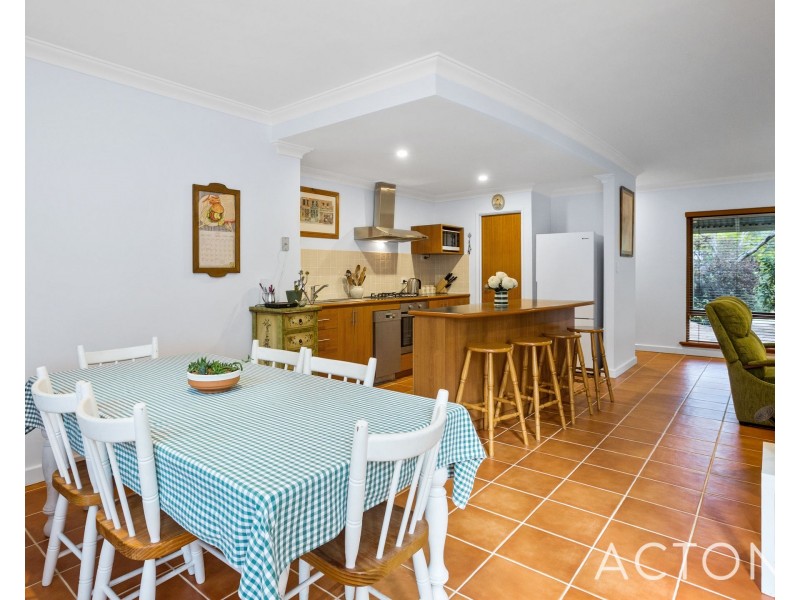 18A Wongan Ave, White Gum Valley WA 6162