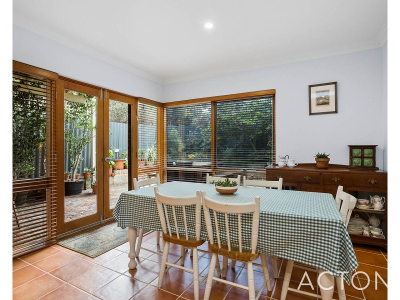 18A Wongan Ave, White Gum Valley WA 6162