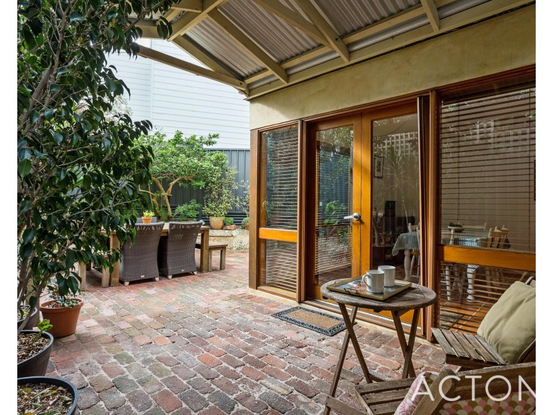 18A Wongan Ave, White Gum Valley WA 6162