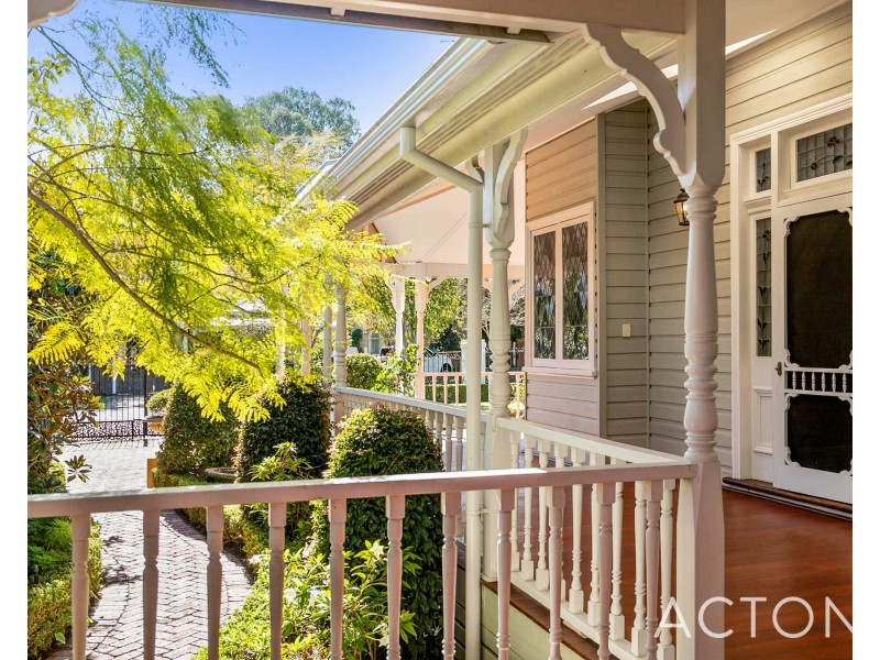 8 Riley Road, Claremont WA 6010