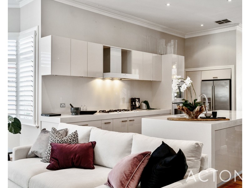 8 Riley Road, Claremont WA 6010