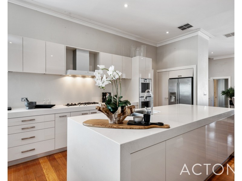 8 Riley Road, Claremont WA 6010