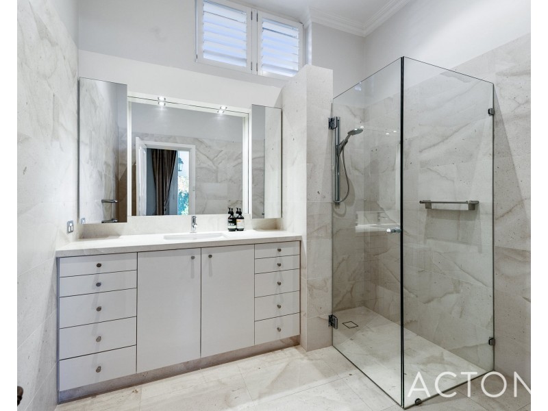 8 Riley Road, Claremont WA 6010