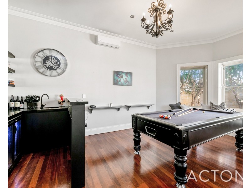 8 Riley Road, Claremont WA 6010