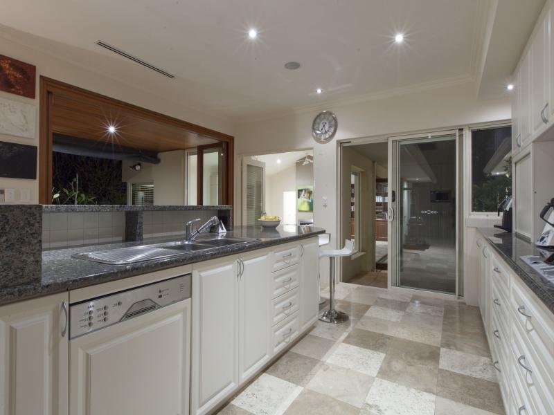 10 Calver Place, City Beach WA 6015