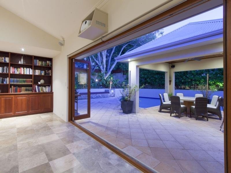 10 Calver Place, City Beach WA 6015